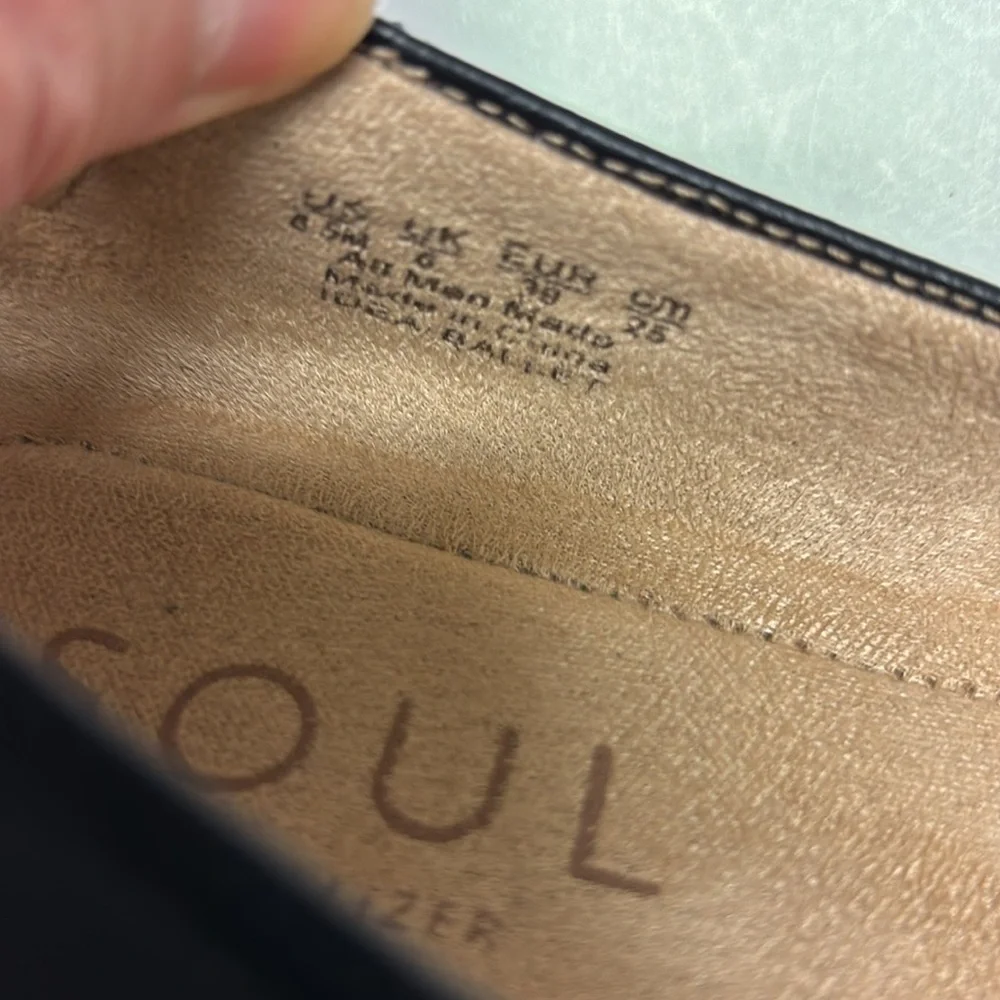 Naturalizer Black Leather Loafers - Picture 7 of 8